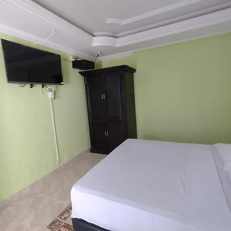 La Fantastica Mi Hostel *