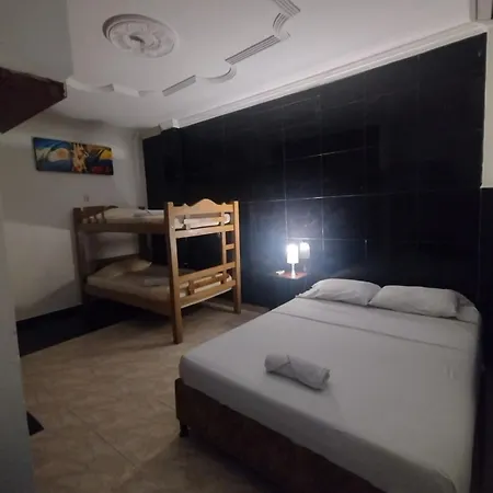 La Fantastica Mi Hostel *